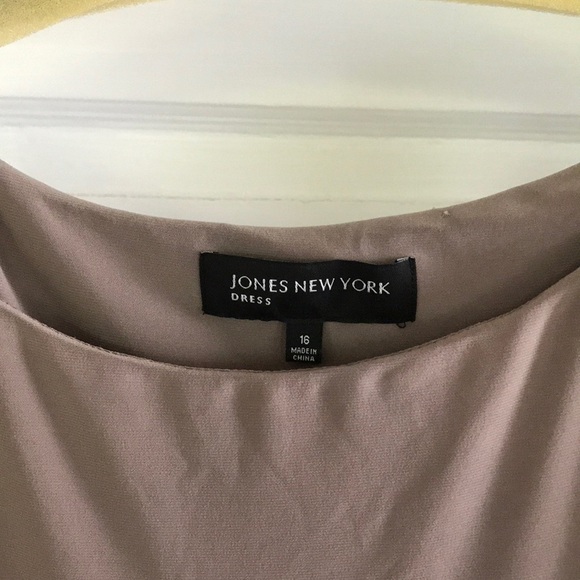 Dress - Picture 4 of 5